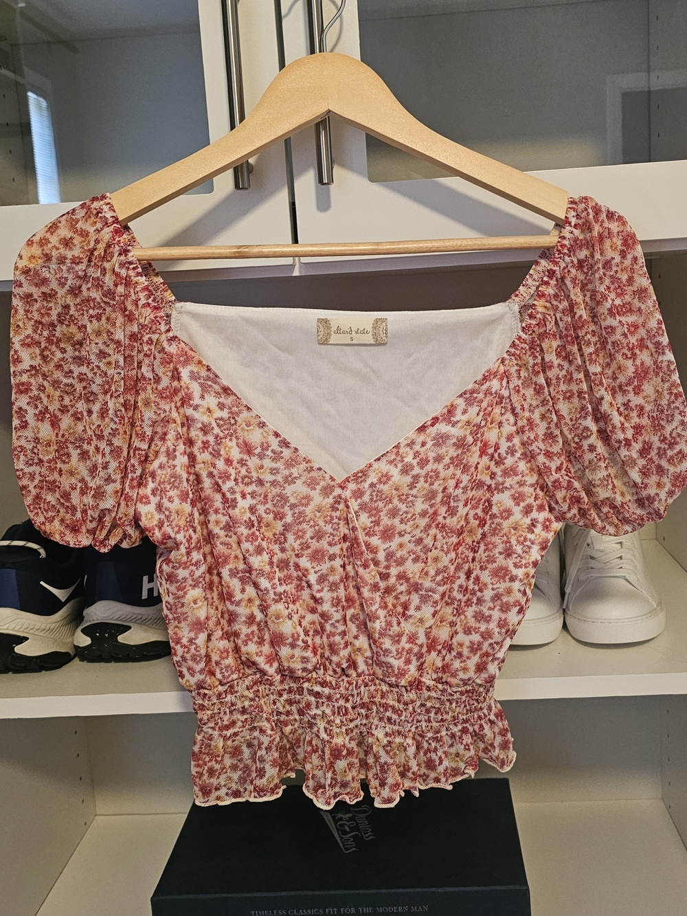 Altar'd State Rose Floral Puff-Sleeve Smocked Waist Top ~ Small
